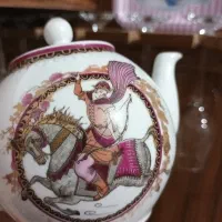 ظروف طلایی قوری فنجون میوه خوری پارچ