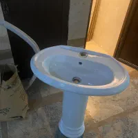 روشویی و پایه