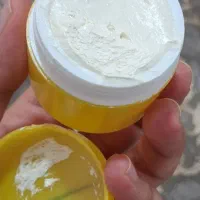 کرم سفید کننده نواحی تیره