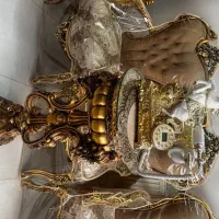 تلفن و میز سلطنتی