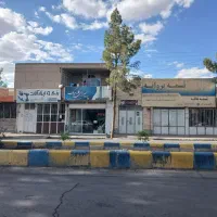 دو-مغازه-حاشیه-رجایی