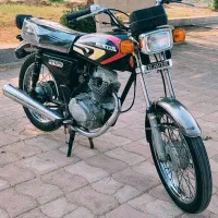 کویر 125 پارکینگی