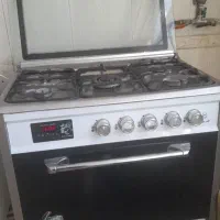 گاز ۵ شعله رویه استیل تمیز وآماده بکار