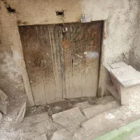 درب چوبی قدیمی
