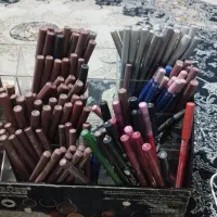 همه اجناس نو هستن مغازمو جمع کردم مونده