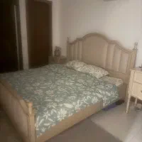 تخت خواب و میز ارایش و کنسول