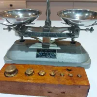ترازو روسی زرگری قدیمی سنگ برنجی وزنه طلا کفه ای