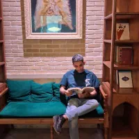 نظافت راه پله آقا