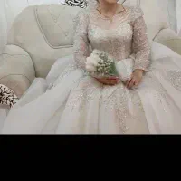 لباس عروس در حد نو