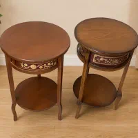 دو عدد میز کنار سالنی چوبی