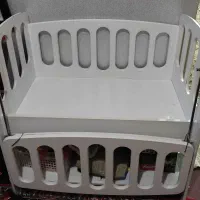 تخت کنار مادر