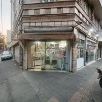 مغازه سه بر با تجاری و ملکیت
