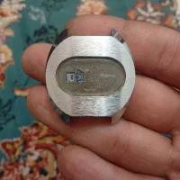 ساعت مچی قدیمی اتومات