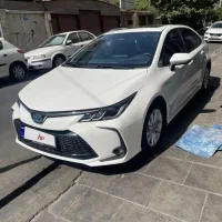 تویوتا کرولا هیبرید ۱۸۰۰