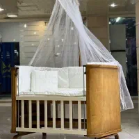 تخت کنار مادر جودیکو