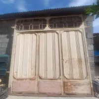در حیاطی بزرگ