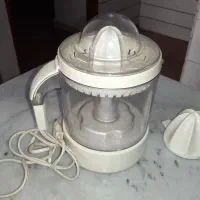 آبمیوه گیری برقی