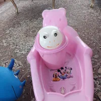 وان و سطل زباله کودک