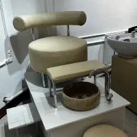 سرشور و استند پدیکور همراه با شیرالات استفاده نشده