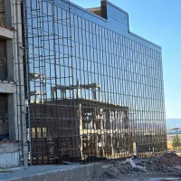 مجری تخصصی نما کرتین وال و اسکای لایت