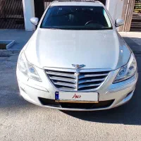 جنسیس سدان جفت موس 2009