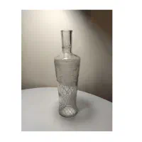 تنگ شیشه ای سالم و تمیز