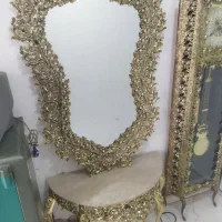آینه وپایه و ساعت ایستاده