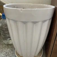گلدان سفید بزرگ سفالی