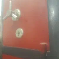 یک مجموعه به چند نفر آقا و خانوم نیازمند است