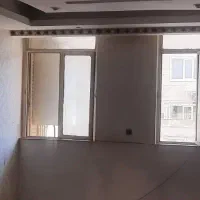 دوتا پنجره اهنی با ابعاد ۱ در ۱.۵