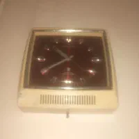 ساعت دیواری قدیمی کلکسیونی