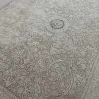 قالی  نه متر ی بدون سوختگی و پارگی تخفیف هم داره