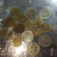 تعدادی سکه ایرانی و خارجی