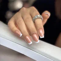 کاشت و ترمیم ناخن فقط۳۰۰