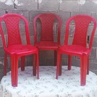سه عدد صندلی فایبر گلاس تر تمیز