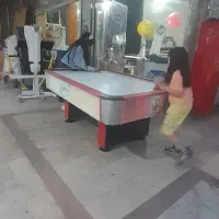 یک عدد ایرهاکی  استخرتوپ و بپربپر