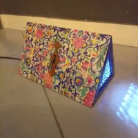 چراغ مطالعه (اکسسوری کتاب)