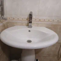 روشویی پایه بلند