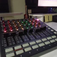 میدی کنترلر نویشن مدل Launch Control XL MKII