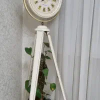 ساعت ایستاده