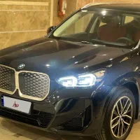 بی ام و Ix1 2025 کربن بلک