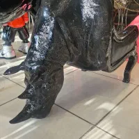 صندلی کرگدن فایبر گلاس لمسه کاری