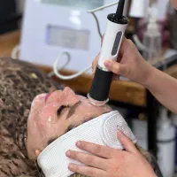 پاکسازی و فیشال تخصصی پوست