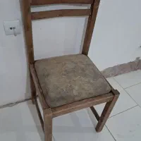 صندلی چوبی