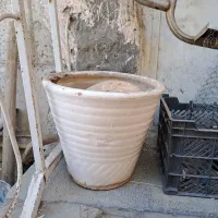 گلدان سفالی بزرگ