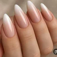 مدل برای کاشت ناخن