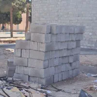 کارگر تخلیه.بارگروه 5الا6 بار خالی میکنیم