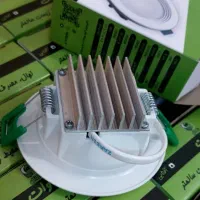 هالوژن  led .