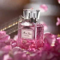حراج ۲۳ درصدی رو تمام ادکلن های امارتی