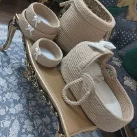 گهواره کنار تخت مادر تریکو بافی و تشک بالشت کریر